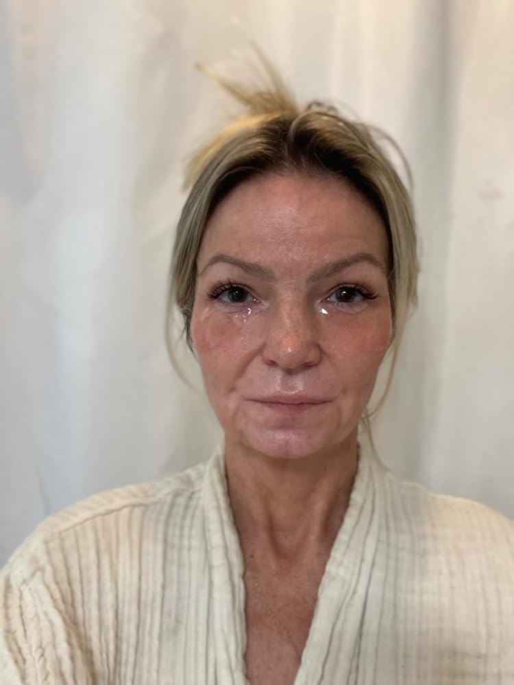 <h3><em>Trusted by thousands of women</em></h3>